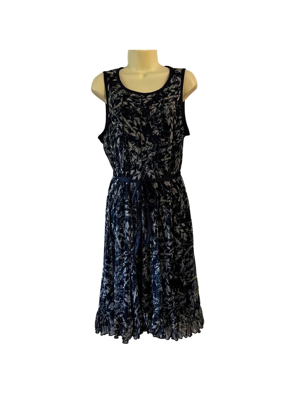 ILE Size 12 Navy & Beige Print Stretch Knit Dress with Tie Belt NWT Sleeveless